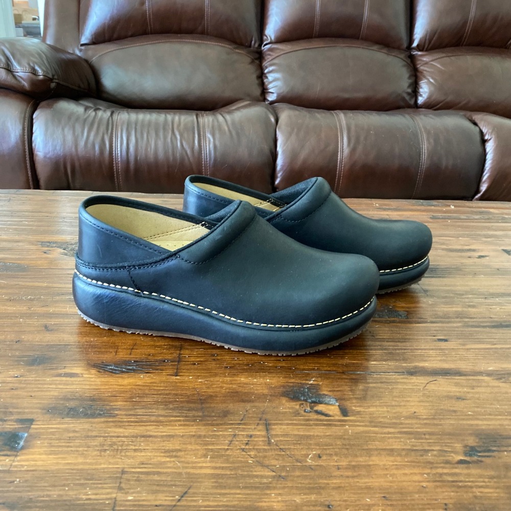 Dansko Platform Pro Black Burnished Nubuck Leather Clogs Size 39 Us 8.5-9